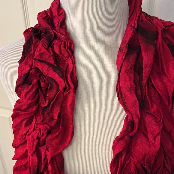 WHBM Red and Black Ruffle Scarf - Picture 2 of 4